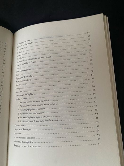 Livro Poesia de Nuno Júdice “Regresso a um Cenário Campestre”