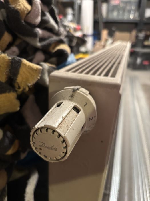 Sprzedam grzejnik używany Brugman 145x50 zasilanie dolne