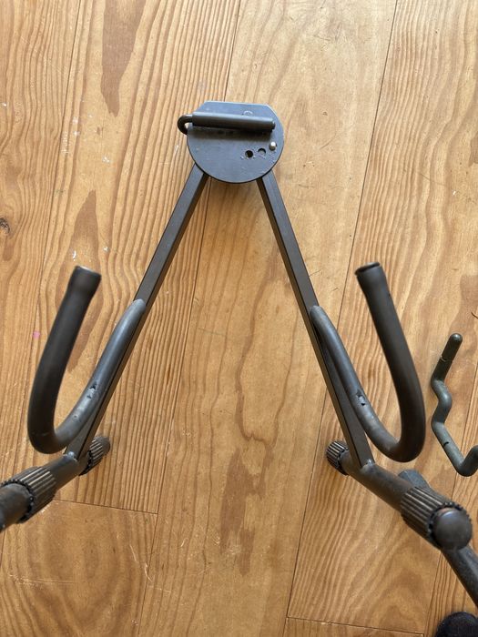 Suportes para instrumentos (guitarra, viola, baixo) – x2