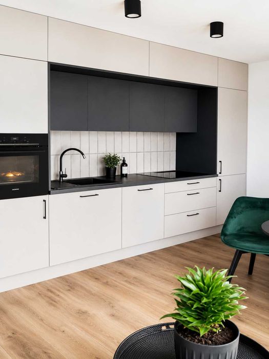 Mieszkanie w centrum 47,38 m² – 3 pokoje, duża piwnica, gotowe do zamieszkania / BEZ POŚREDNIKÓW