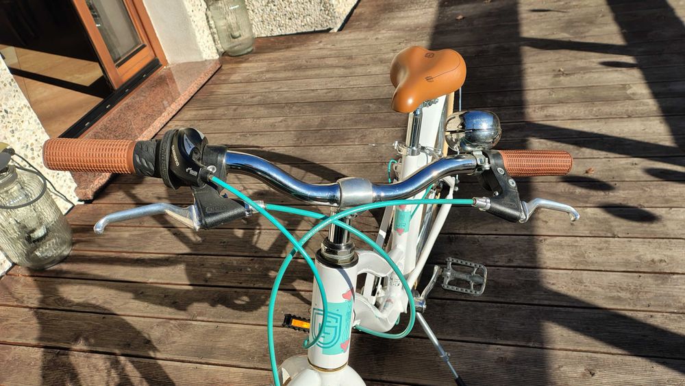 Rower damski/dziewczęcy biały 24"