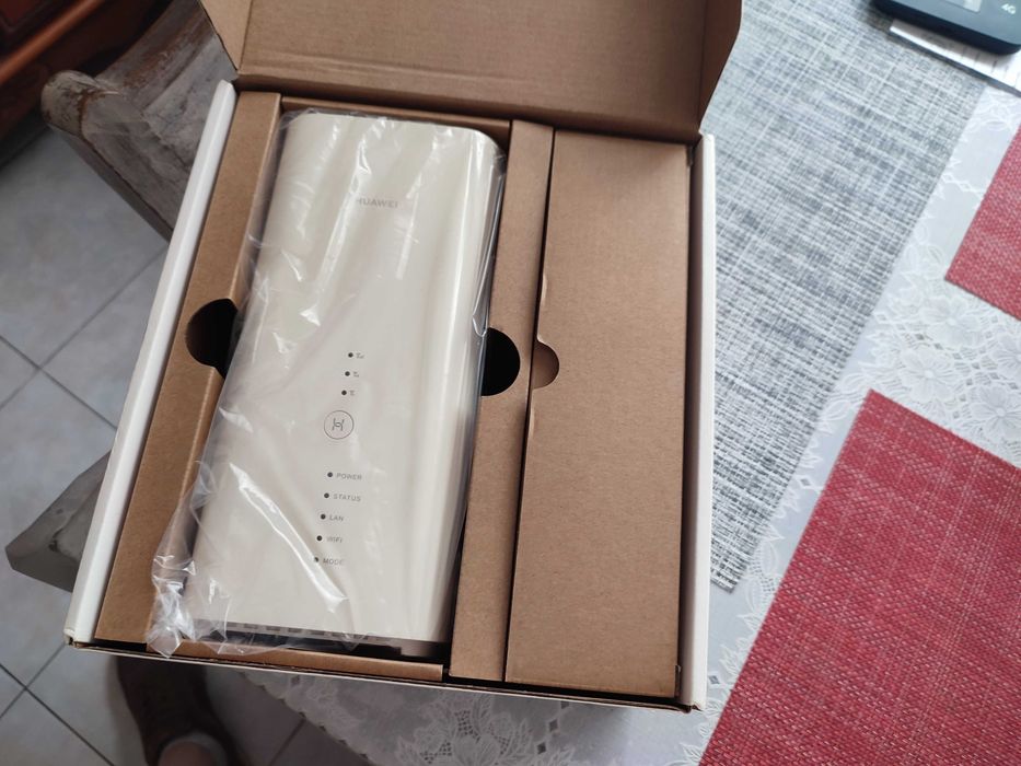 Huawei B818-263 4G+ Router Cat.19 1600Mbps