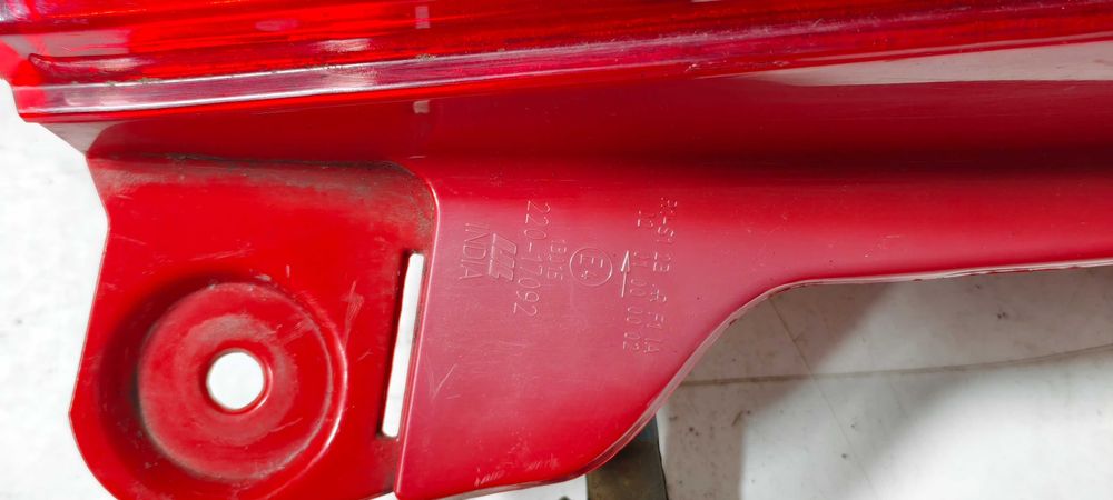 SUZUKI ALTO VII 2013 ROK Lewa i Prawa Lampa lewy i prawy tył