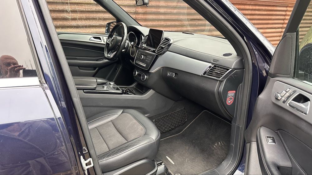 Мерседес  GLE - class 2016 г