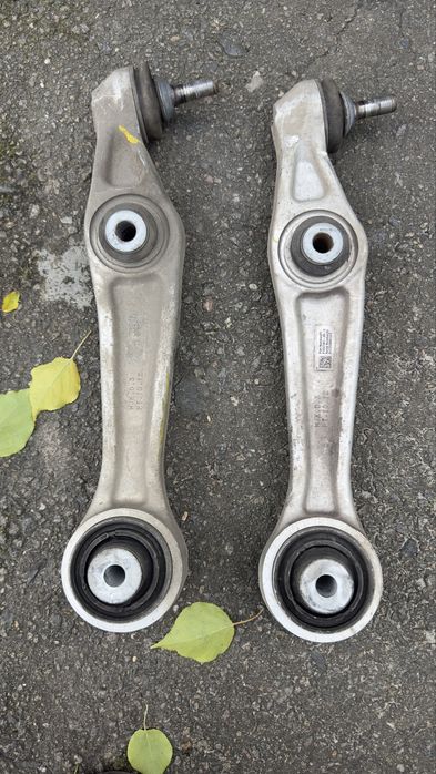 Нижні передні прямі ричаги та криві(банани) TESLA S