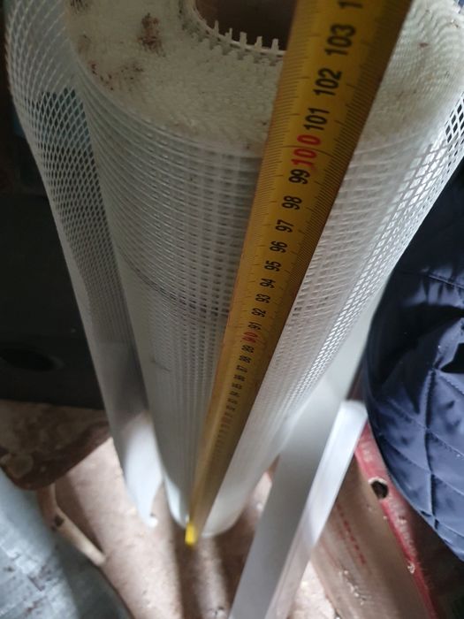 Rede para barramento em paredes e muros