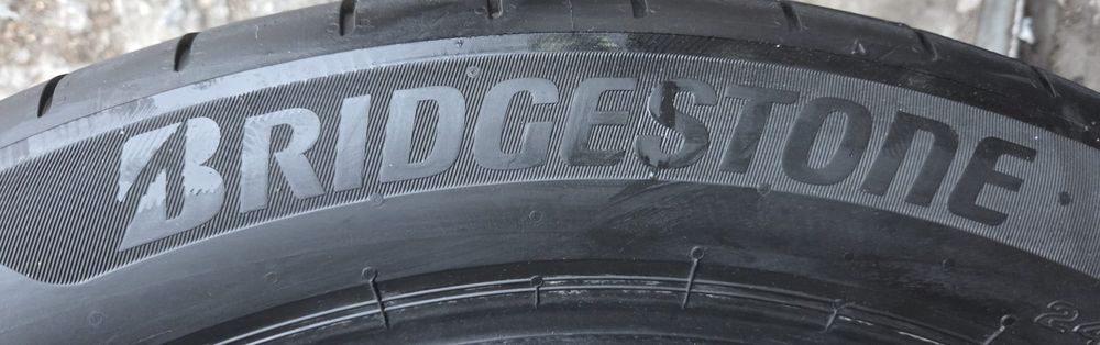 Opony letnie Bridgestone Turanza 6 245/45R19 102Y DOT2324