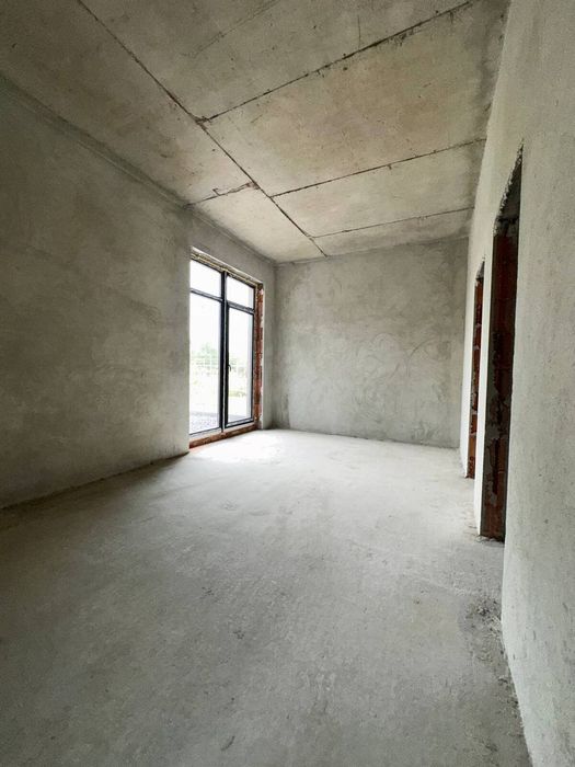 Продаж одноповерхового дуплексу площею 125 м² на власній земельній ділянці 3,6 сотки у селі Минай