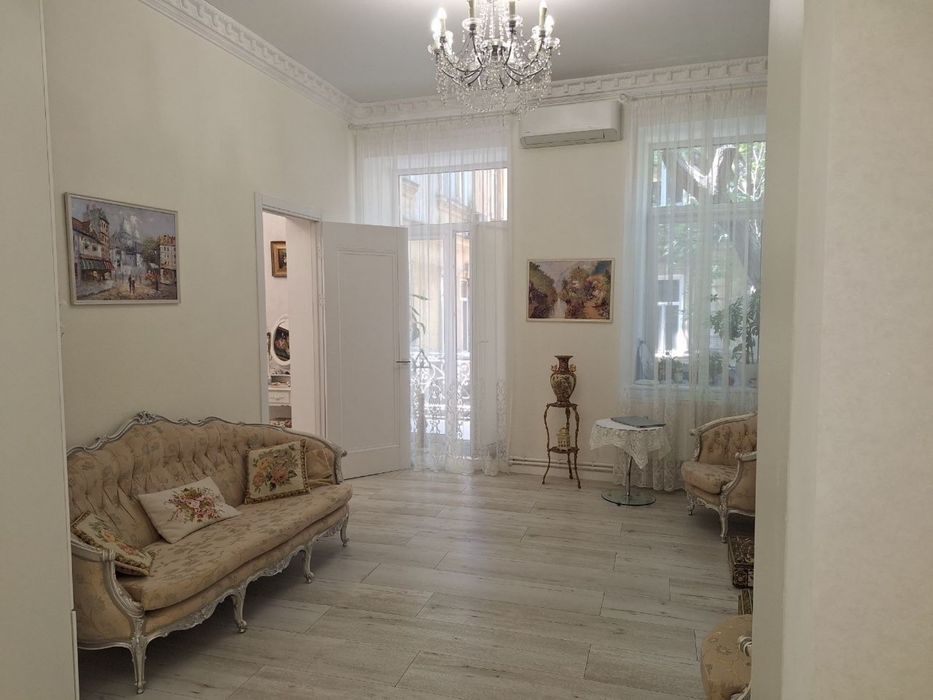 Продам 3-кімнатну квартиру в центрі Одеси біля Старобазарного скверу - View 4