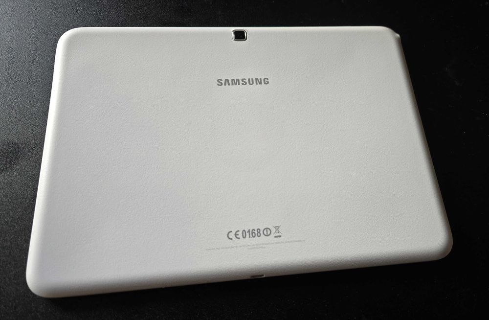 Samsung Galaxy Tab 4 10.1" – Tablet + Capa Protetora + Película de Ecrã