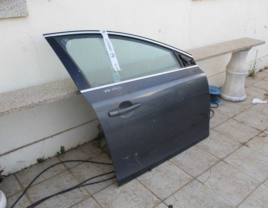 Porta frente direita para Volvo V40 Hatchback (2014) 2013-2019