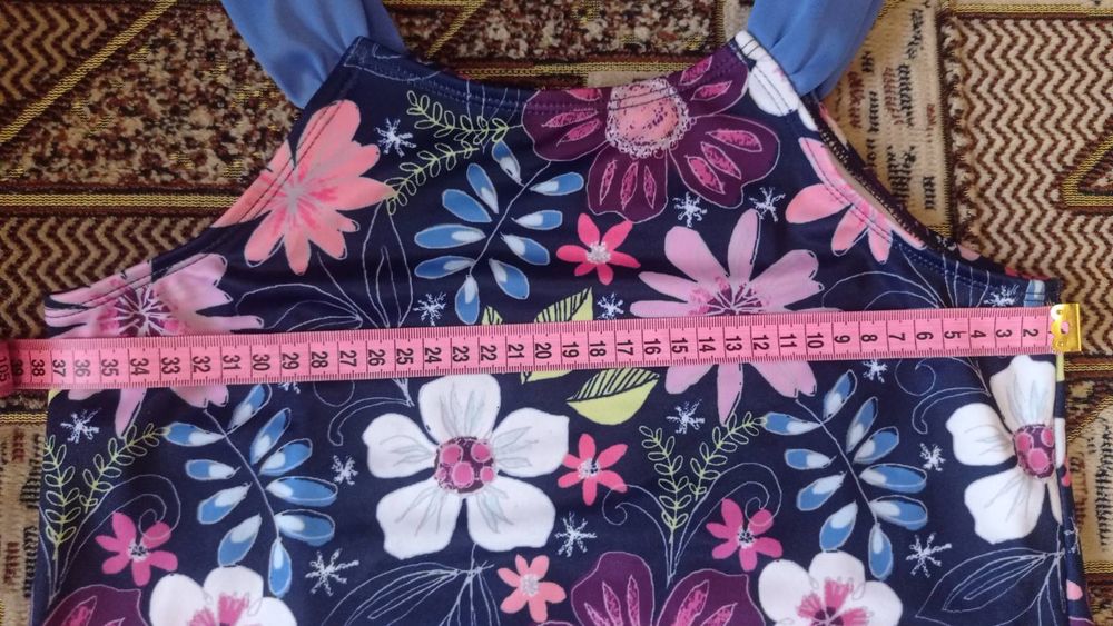 Купальник на дівчинку