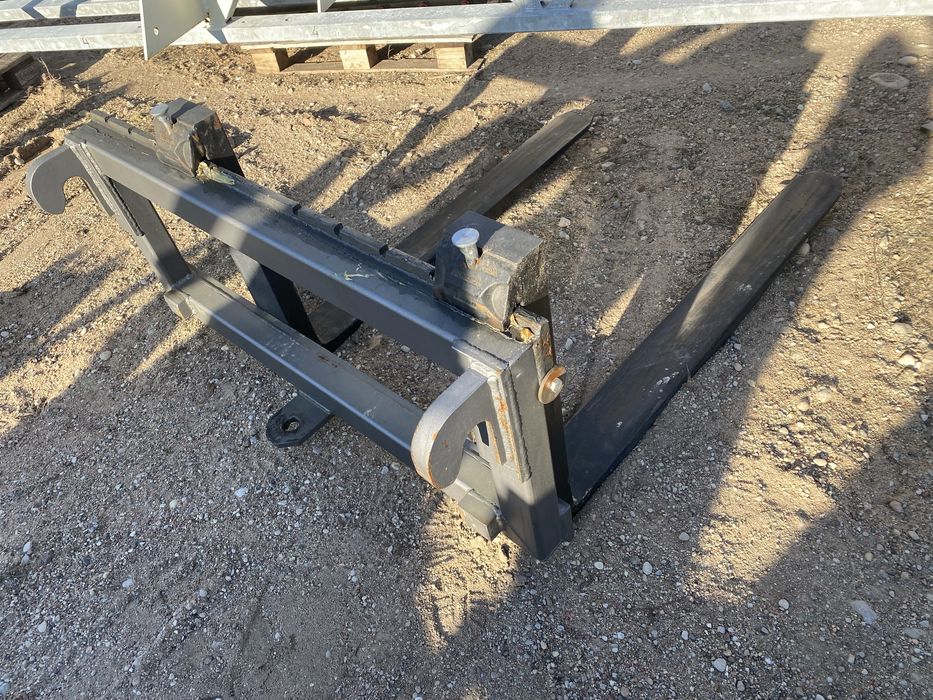 Paleciak 3-4T Ładowarki JCB Case Manitou Merlo Dieci