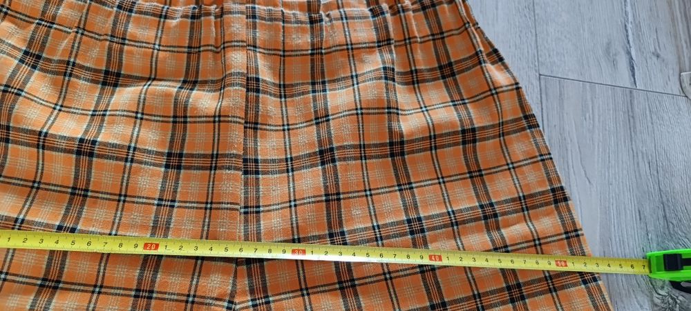 Spodenki w kratę rozm M-L wymiary na fotkach