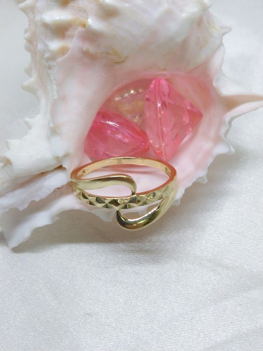 Piękny złoty pierścionek, złoto 585, r. 19