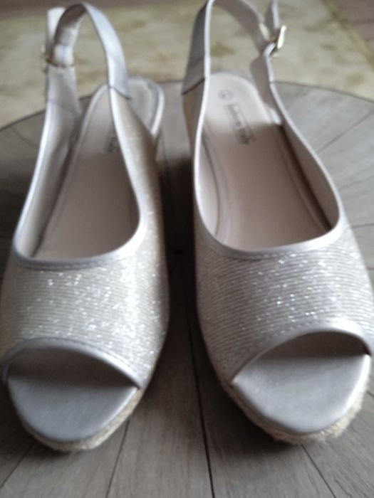 Nowe espadryle na koturnie