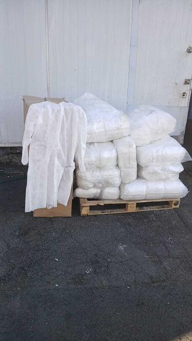 1 paleta niebiesko-białych maseczek ochronnych
