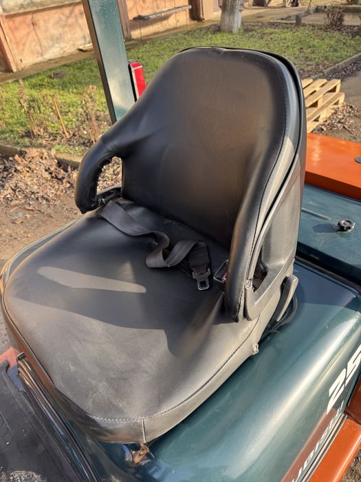 Вилочный погрузчик/навантажувач Mitsubishi 2,5 т.