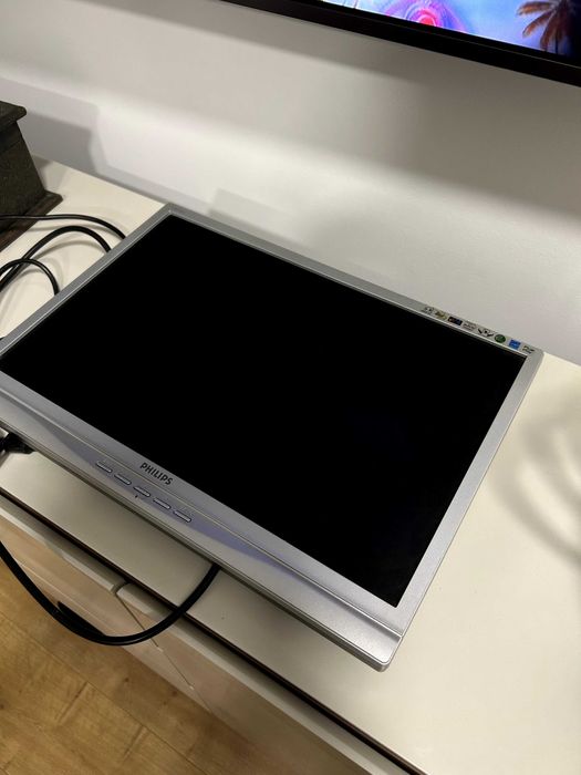 Monitor PHILIPS - Excelente estado437397046879201281