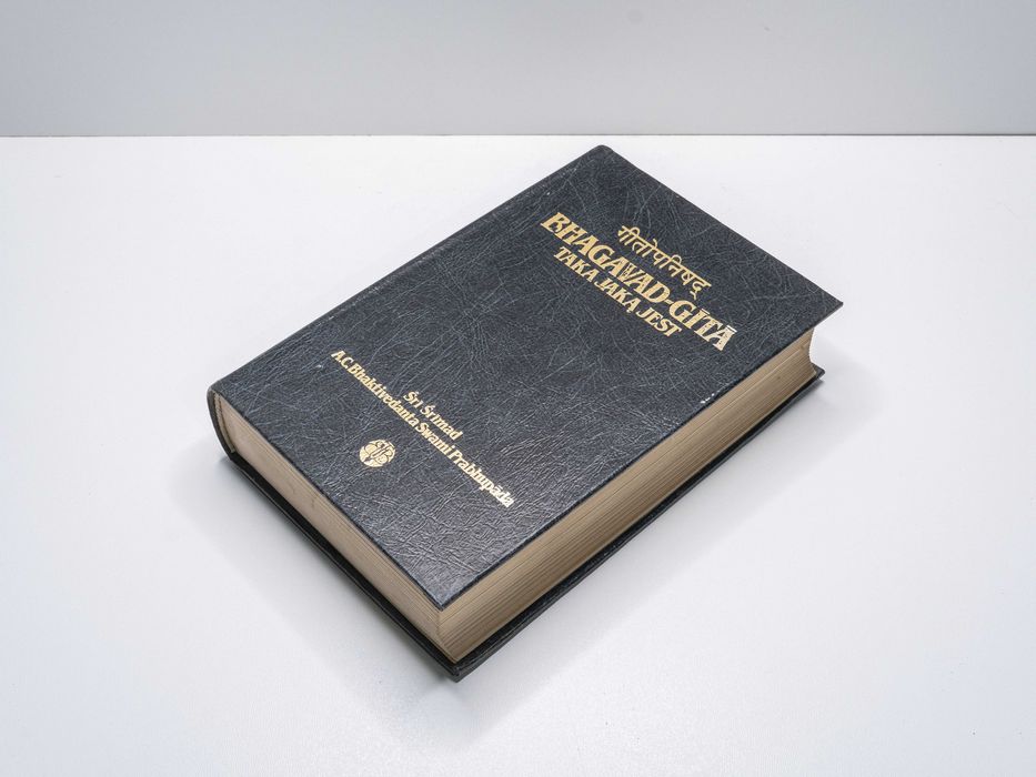 Książka Bhagavad Gita Taka Jaką Jest Kompletne Wydanie rok 1990