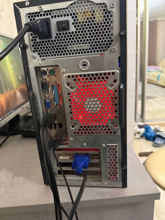 Компʼюторний комплект( системний блок+ монітор+клавіатура+миша+колонки