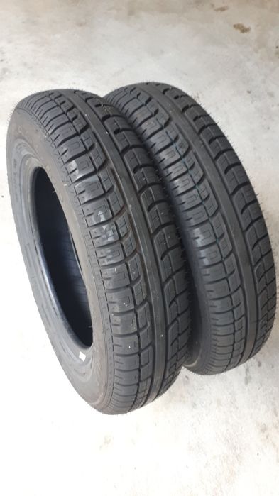 Dois pneus novos 145 r13 ou 145/80 r13 Debica Passio