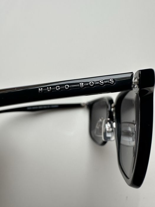 Очки солнцезащитные Hugo Boss