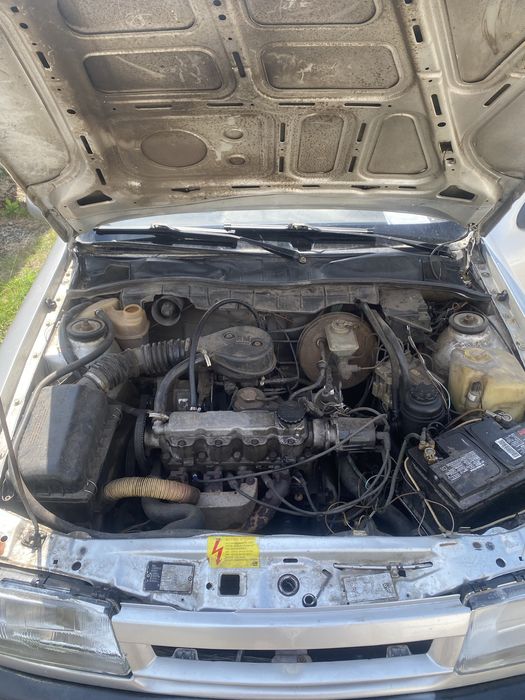 Opel Vectra 1.6 | 1990 | без торга