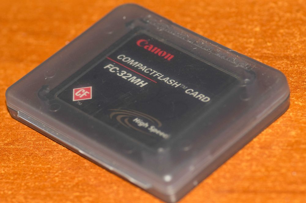 Картка пам'яті Canon Compactflash card FC-32MH