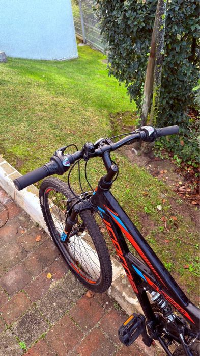 Bicicleta dupla suspensão
