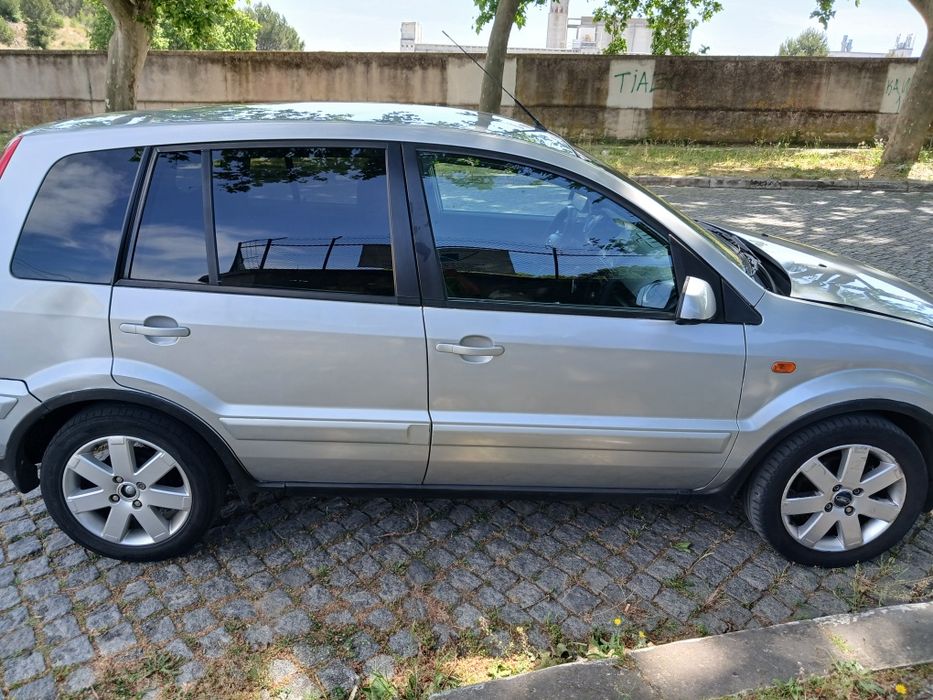Carro Ford fuja mais 2009