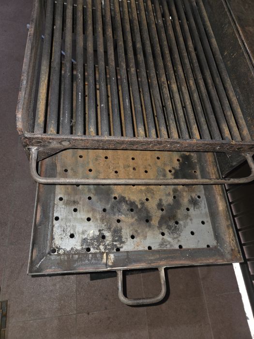 Grill Solidny Własna robota wystarczy pomalować