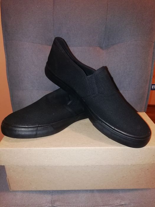 Макасины унисекс новые р. 42