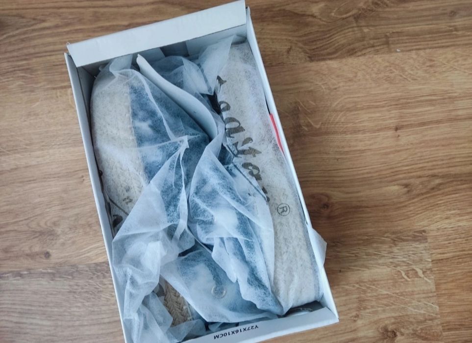 Sznurowane espadryle na platformie r.37