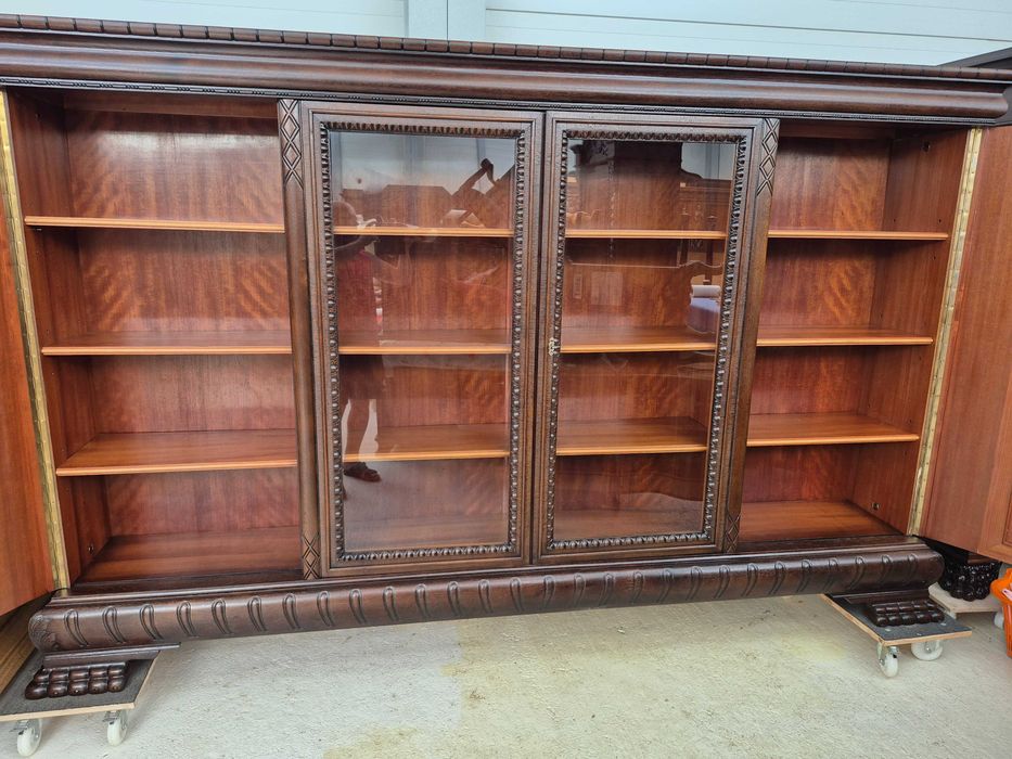 Stylowa biblioteka na lwich łapach antyk