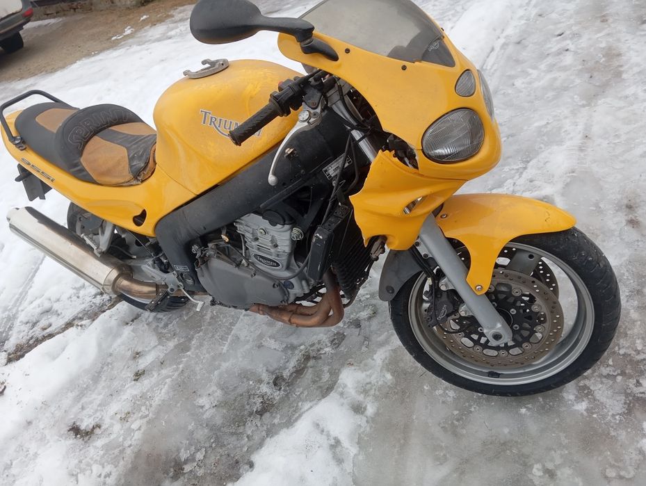 Triumph 955i 2000rok