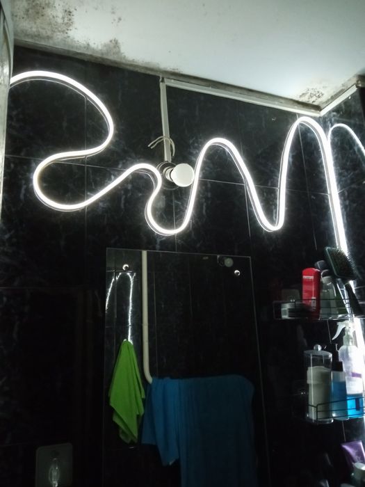 светодиодная неоновая лента с USB-подключением.