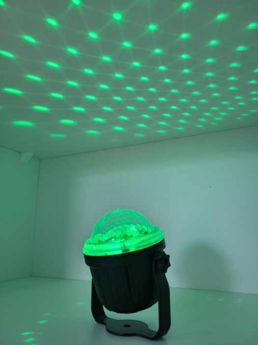 Lampa RGB na baterie.