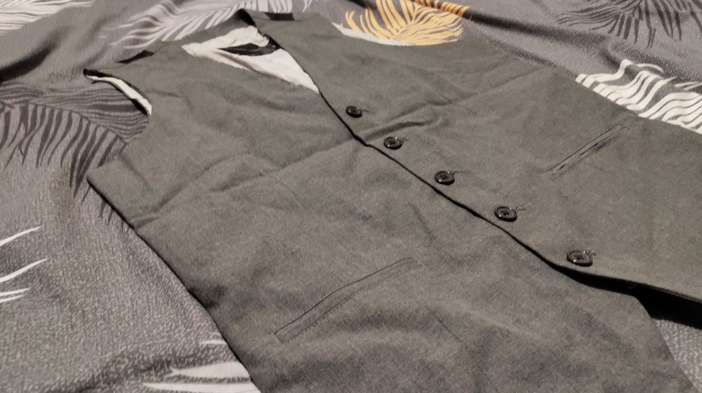 Жилетка Topman S костюм пиджак смокинг