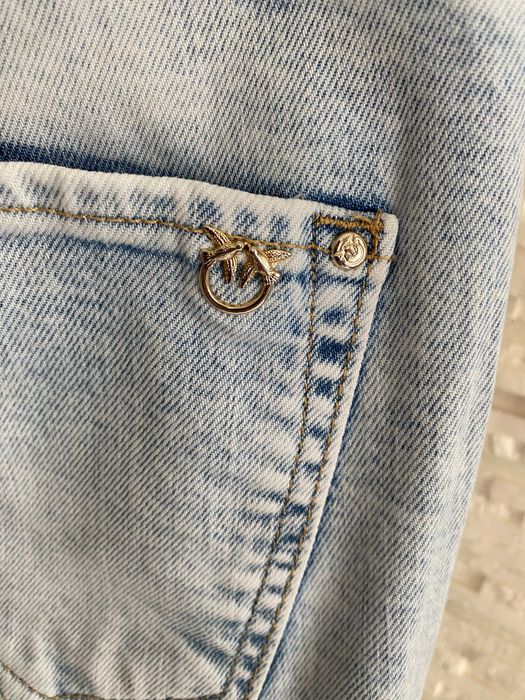 Piękne Pinko  przecierane dżinsy z dopinanym łańcuszkiem jaskółki