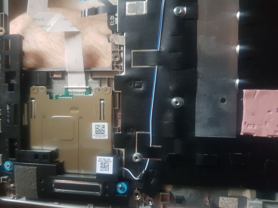Dell Latitude 5330 klawiatura palmrest obudowa gòrna