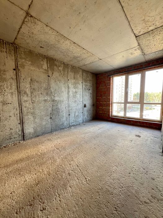 Трикімнатна квартира. Швидкий виїзд на Київ. Без комісії!