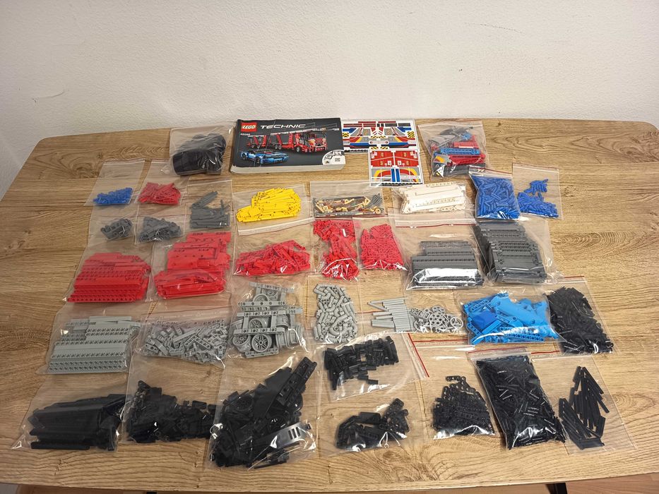 Lego ® Technic ® 42098 Auto laweta  + nowe naklejki