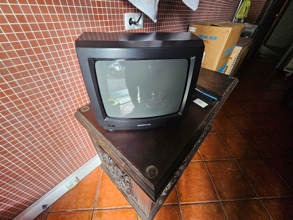 TELEVISÕES (Grundig e Philips)