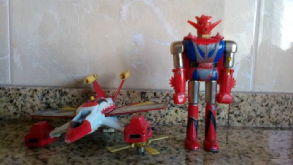 Nave Varidorin Gorenger e Shogun Warrior Dragun 1979