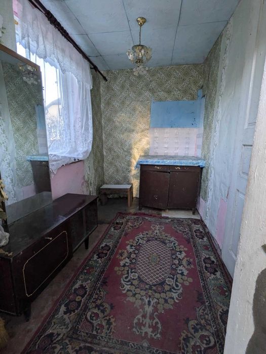 Продається  1 кімнатний  будинок і 14 сотих землі,село Задністрянське.