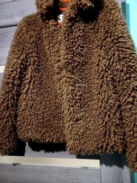 Шубка шоколадного кольору