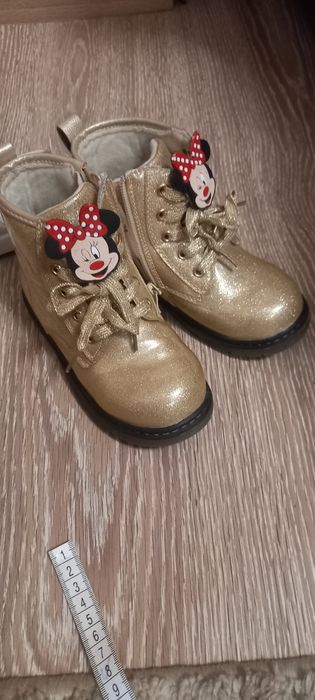 Продам дитяче взуття