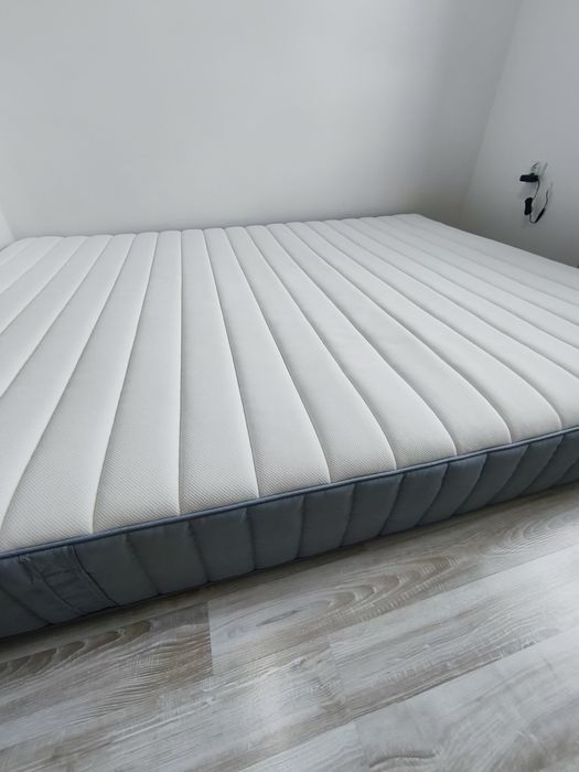 materac 160/200 cm.
