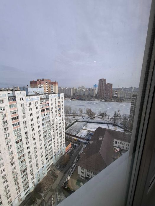 Оренда 3-кім. Драгоманова 1-б  метро Позняки  Дарницький район